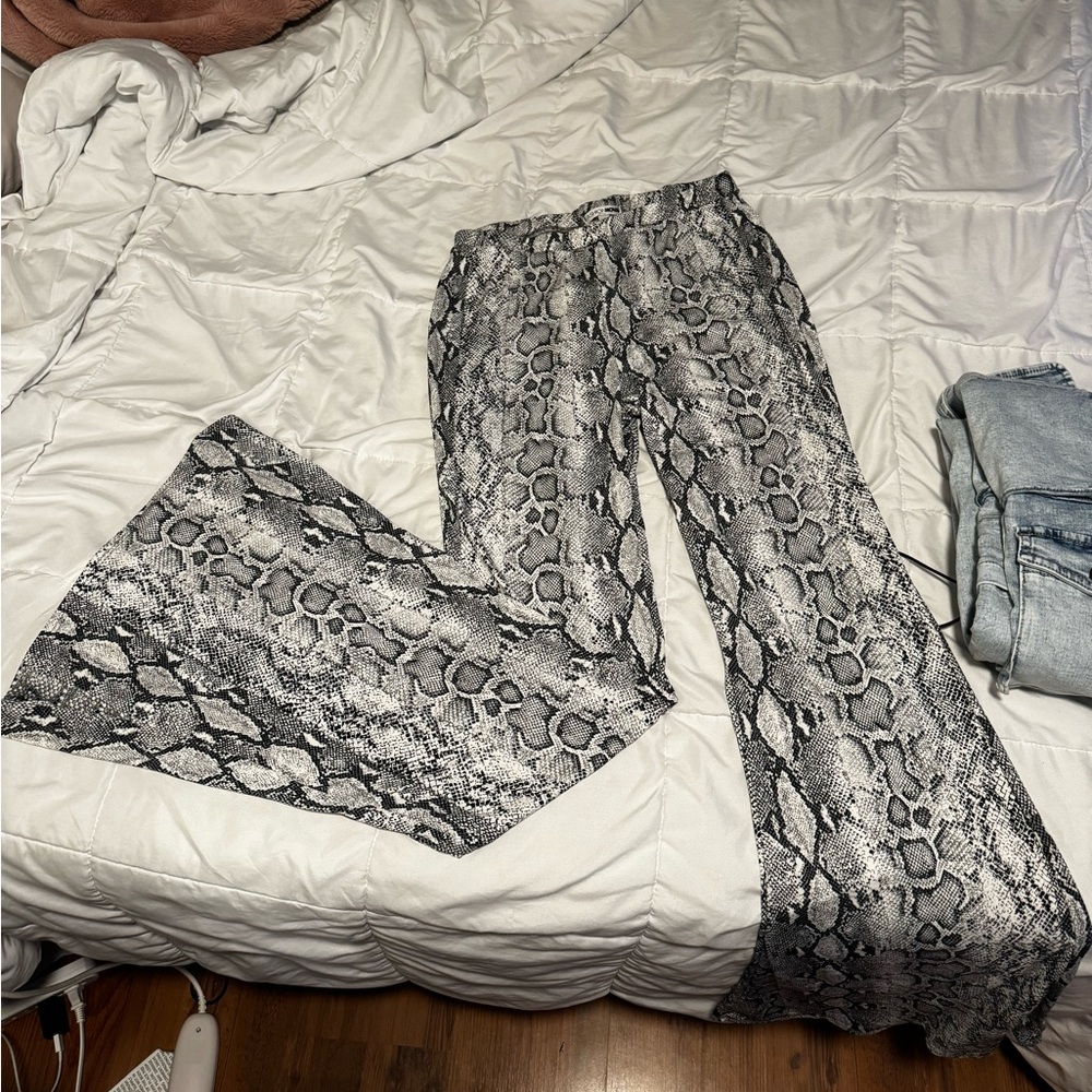 Fashion Nova Snake Skin Print Flare Stretch Pants